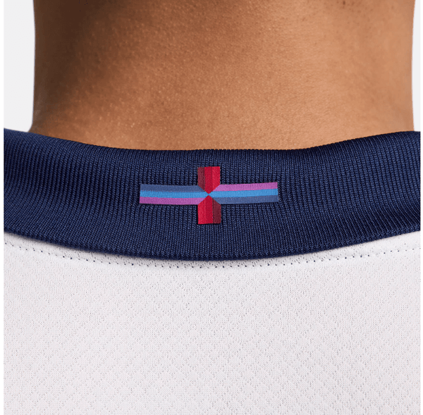 camisa_nike_inglaterra_i_masculina_eurocopa_lancamento_torcedor_branca_2024-25_home28.png